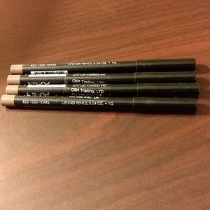 Lip liners
